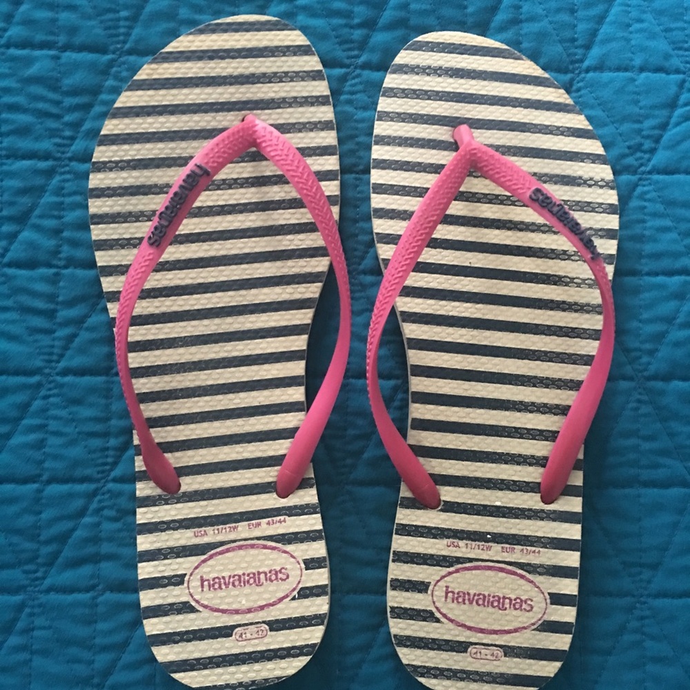 Havaianas Navy & Pink sandals